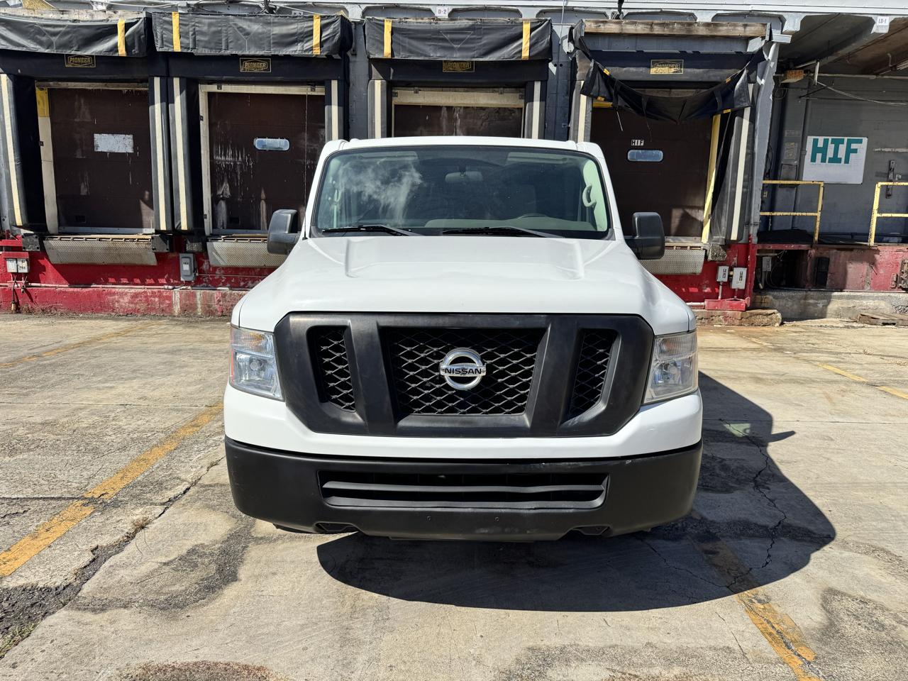 nissan nv cargo 2017 1N6BF0KM1HN800275 image nissan nv cargo 2017 1N6BF0KM1HN800275 image